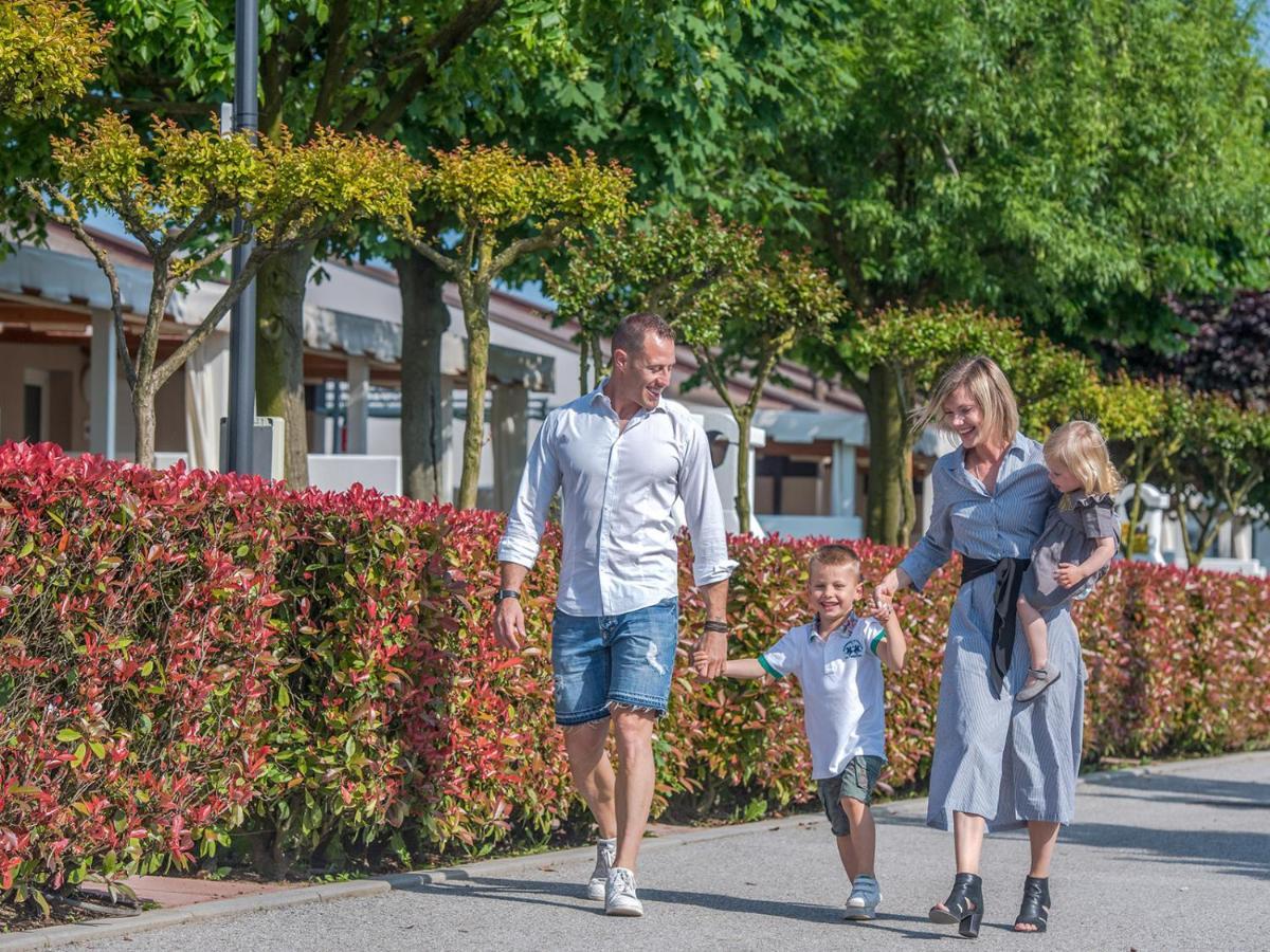 Portofelice Camping Village Ераклеа Маре Екстериор снимка