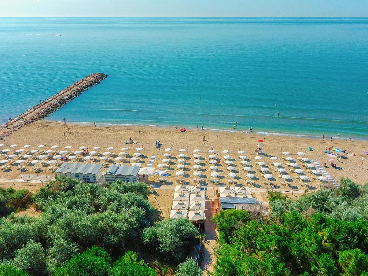 Portofelice Camping Village Ераклеа Маре Екстериор снимка